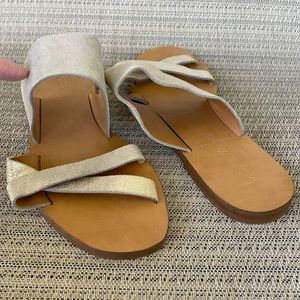 J Crew Metallic Gold Bali Gold Shimmer Leather Slides Flats Sandals Size 9